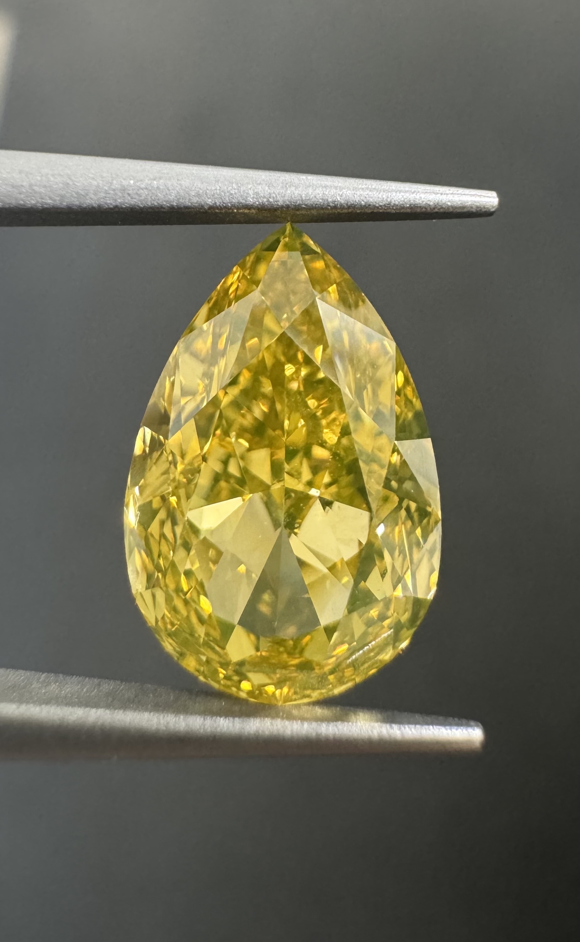 3.25ct  VVS2 PEAR
