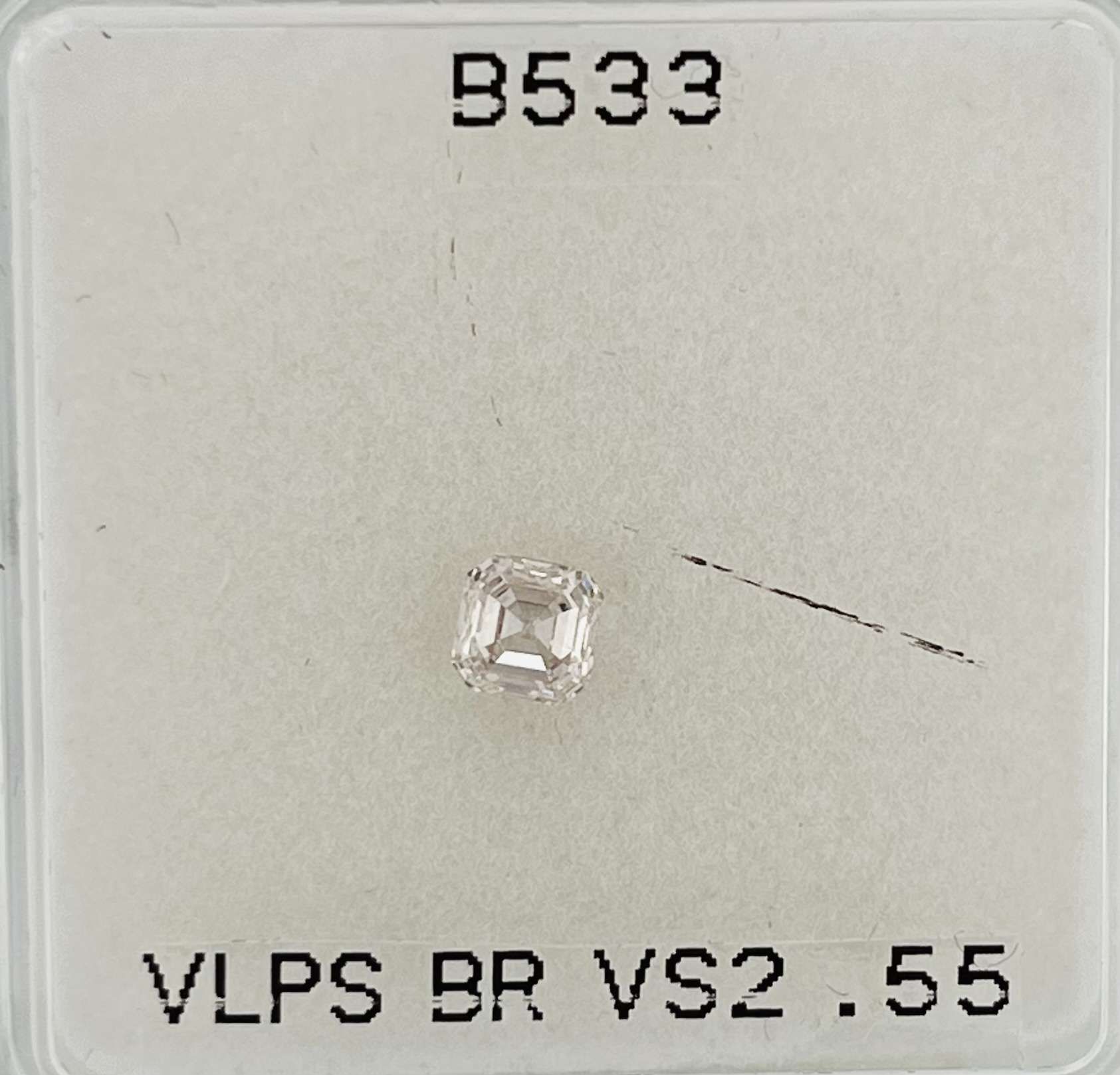 0.55ct  VS2 SQUARE EMERALD CUT