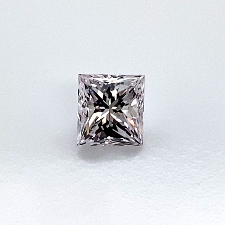 0.83 ct Přírodní Barevný Princess SI2