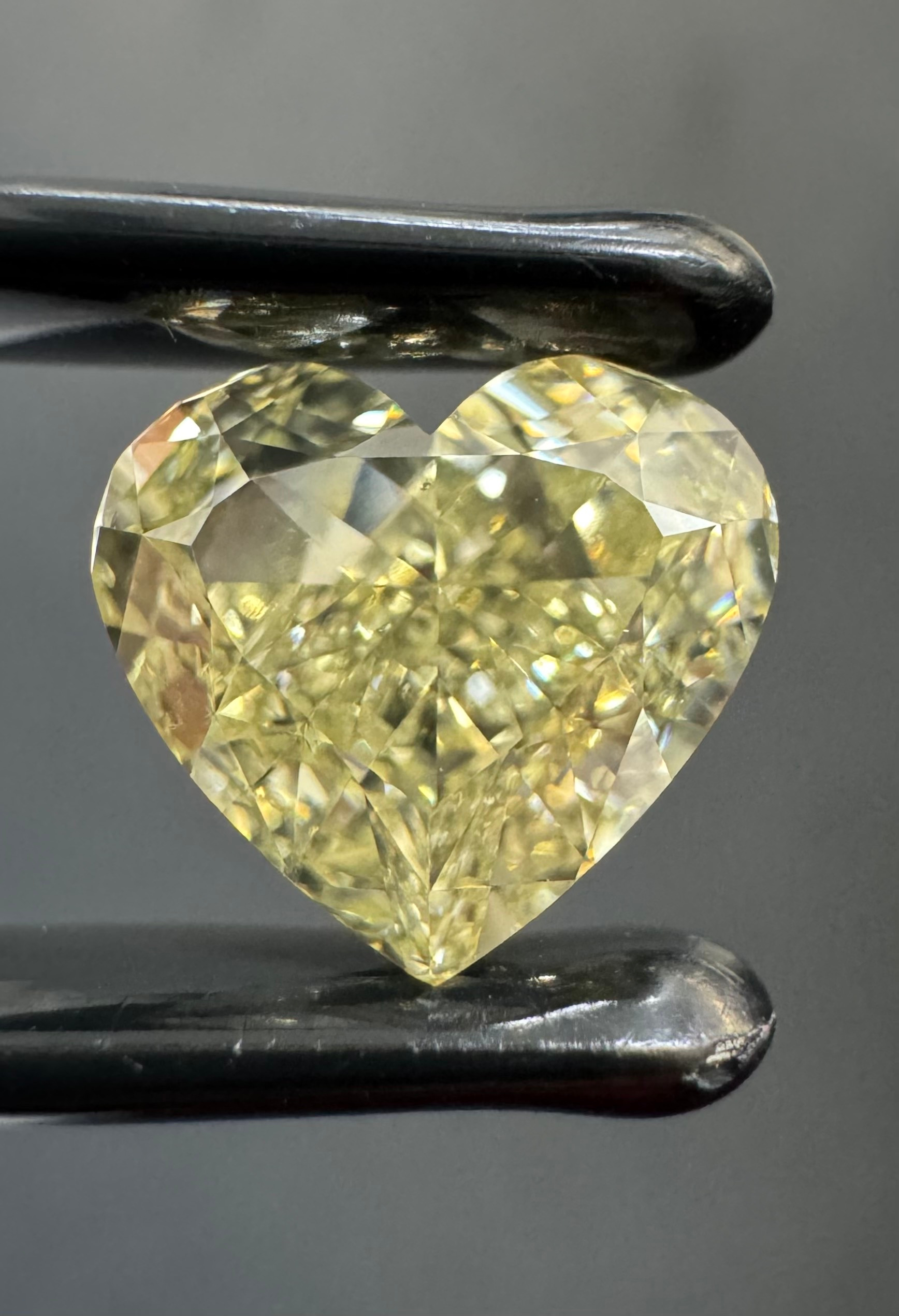 3.01 ct Looduslik Heart W-X VS2