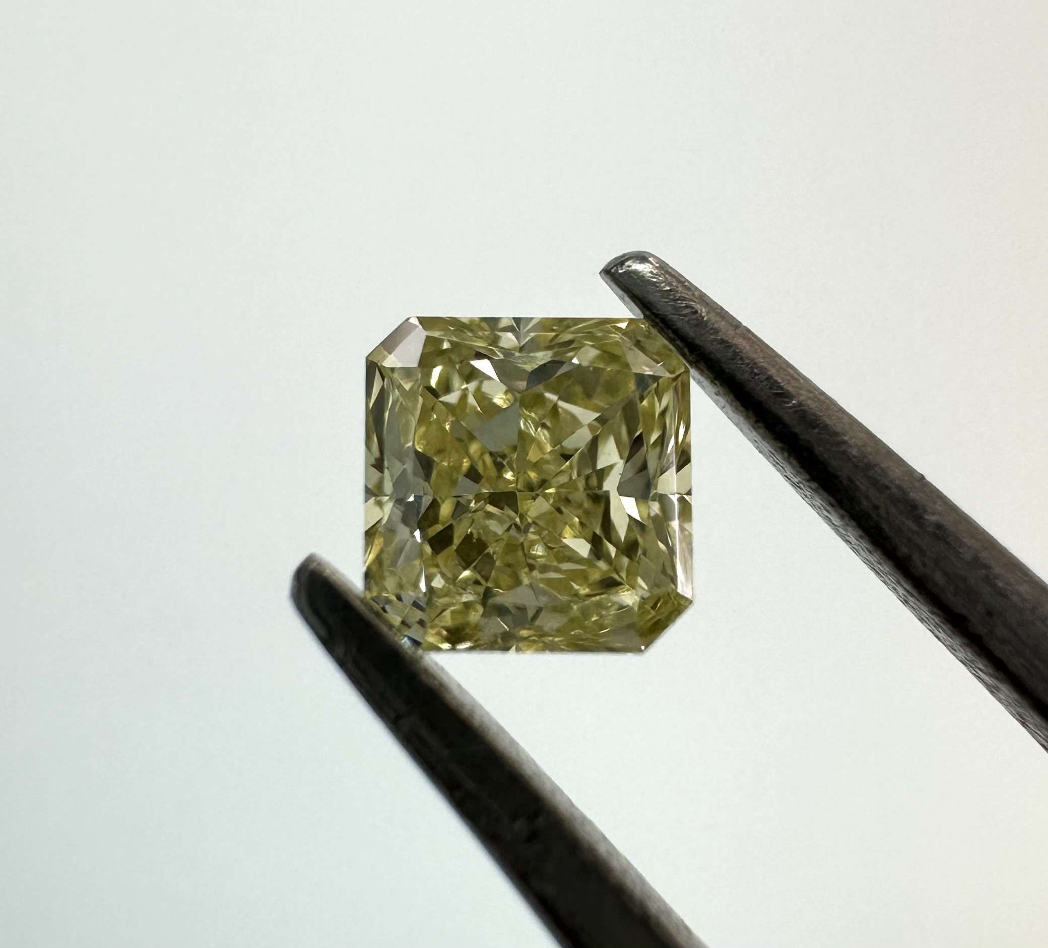 0.24ct  SI1 SQUARE