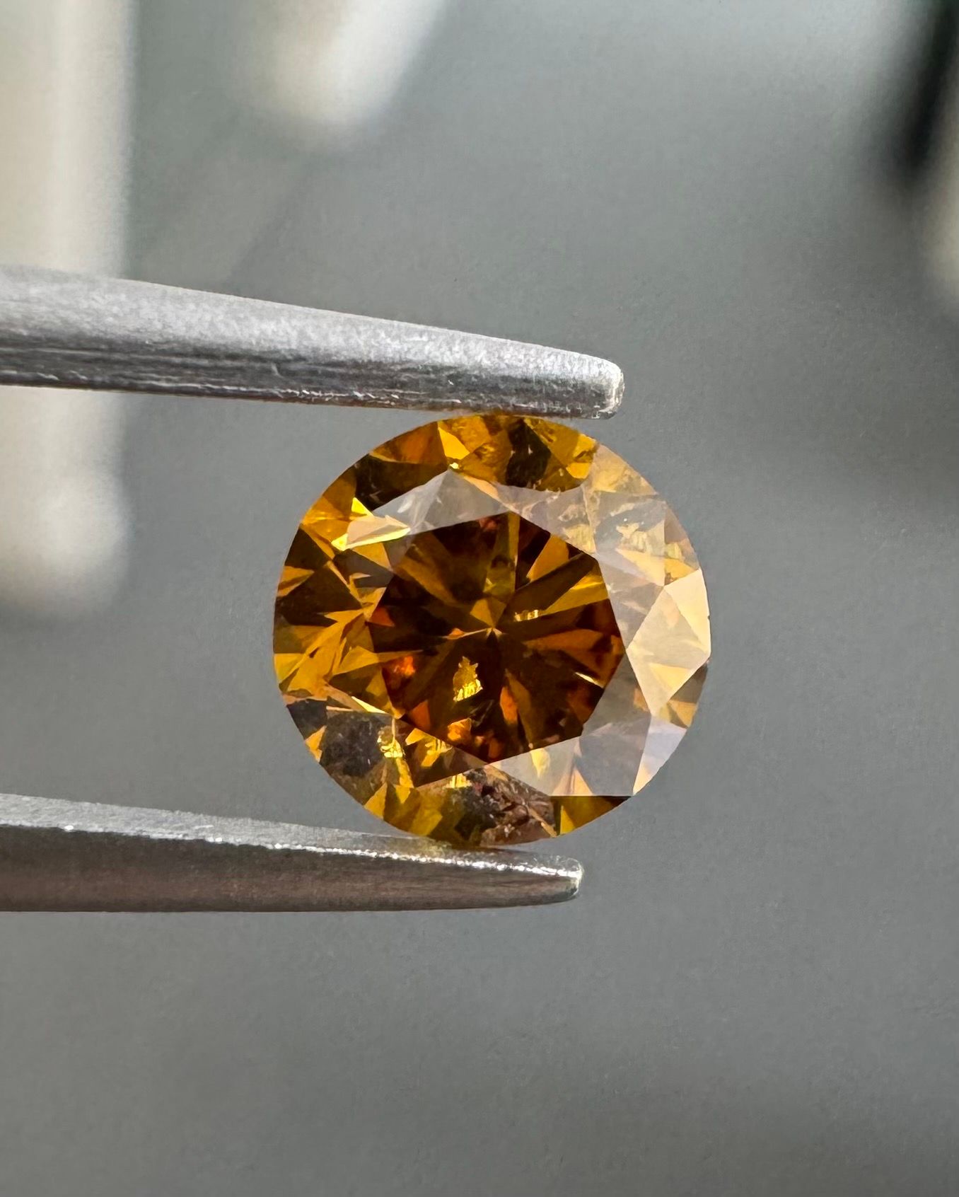 0.47ct  SI2 ROUND