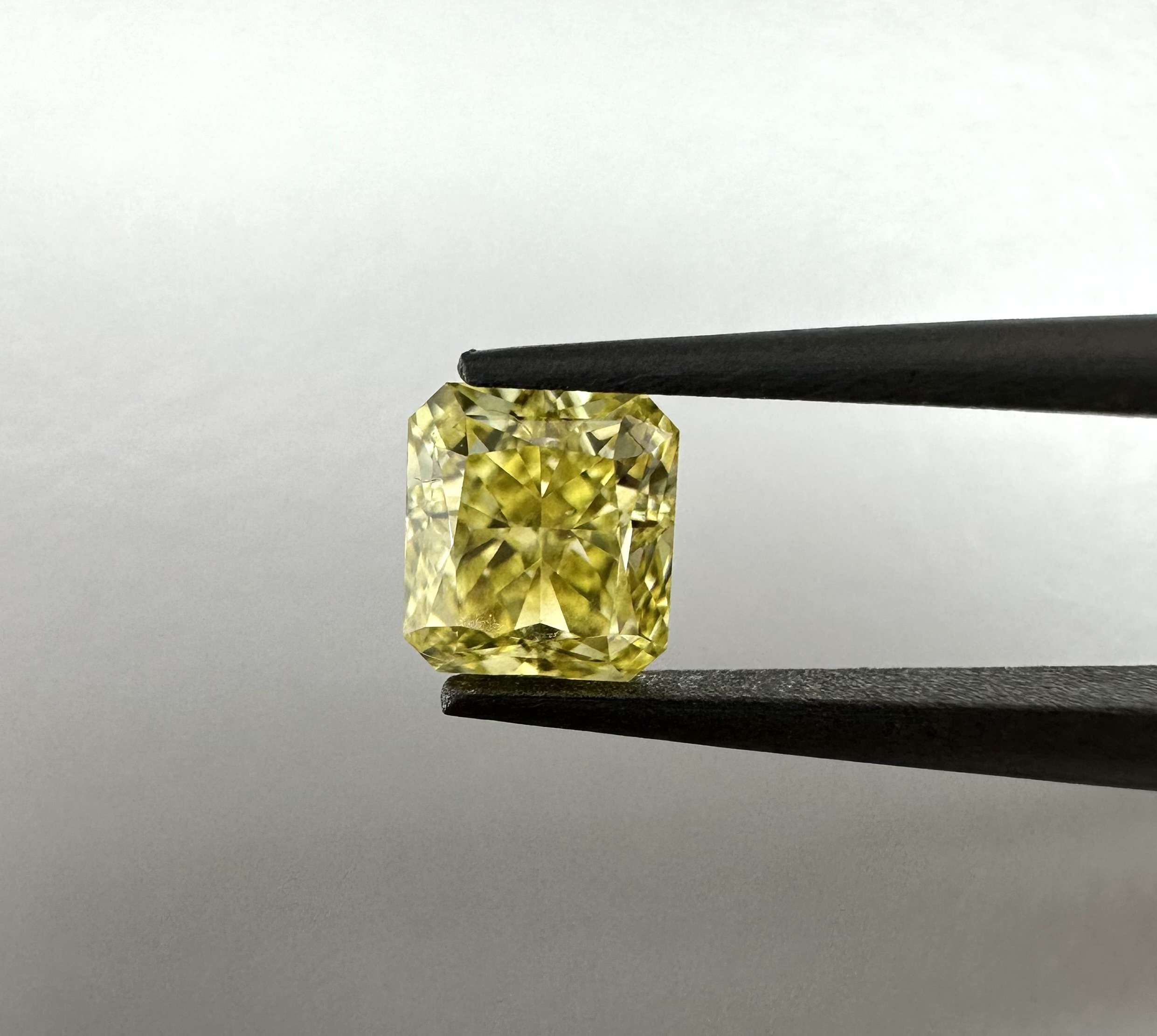 0.5ct  VS1 RADIANT