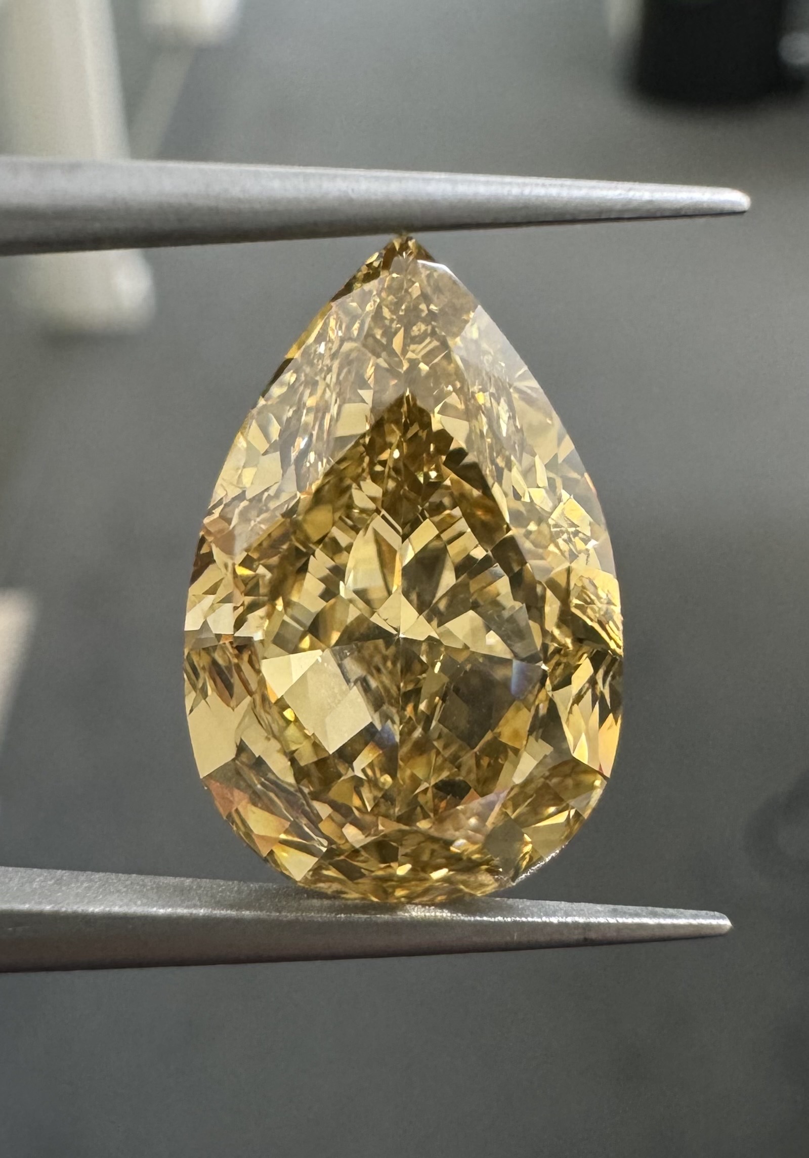8.51ct  VS2 PEAR