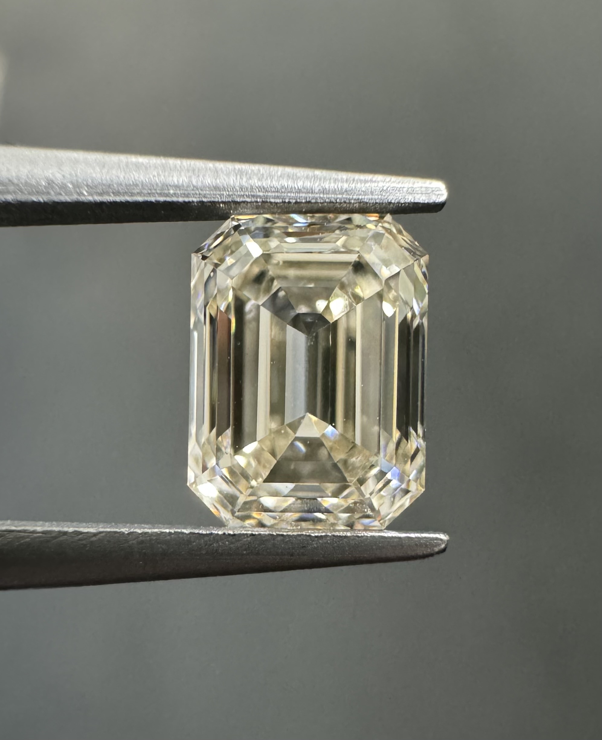 1.01ct  VS1 EMERALD