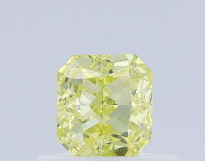 0.5 ct Přírodní Barevný Radiant VS1