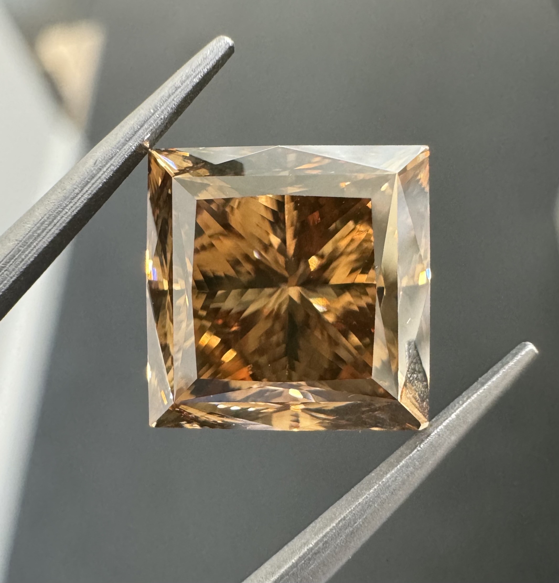 6.1ct  VS1 PRINCESS