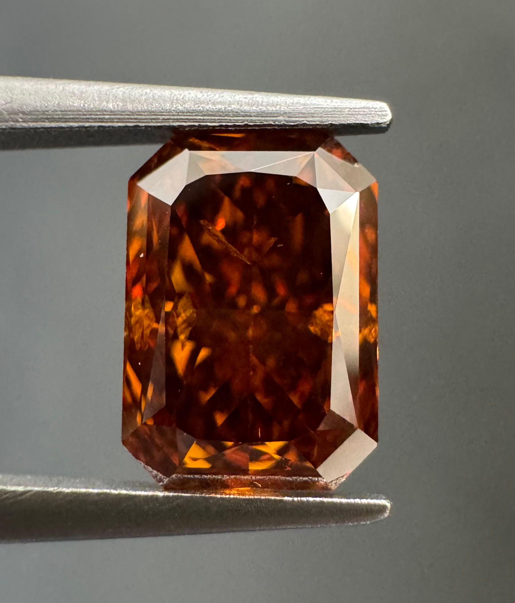 1.03ct  I1 RADIANT