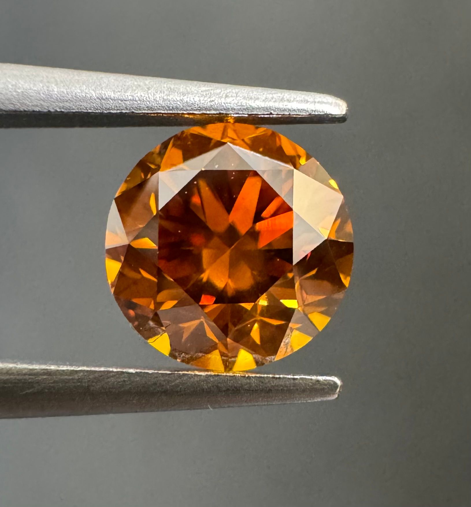 0.68ct  I1 ROUND