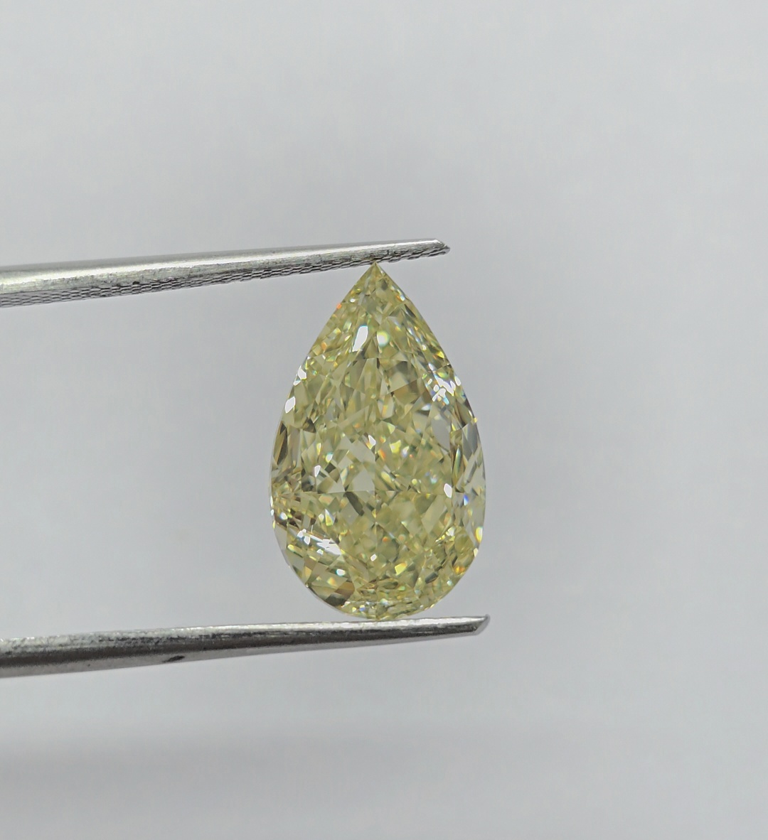 5.1 ct Fantaisie naturelle Pear VS1