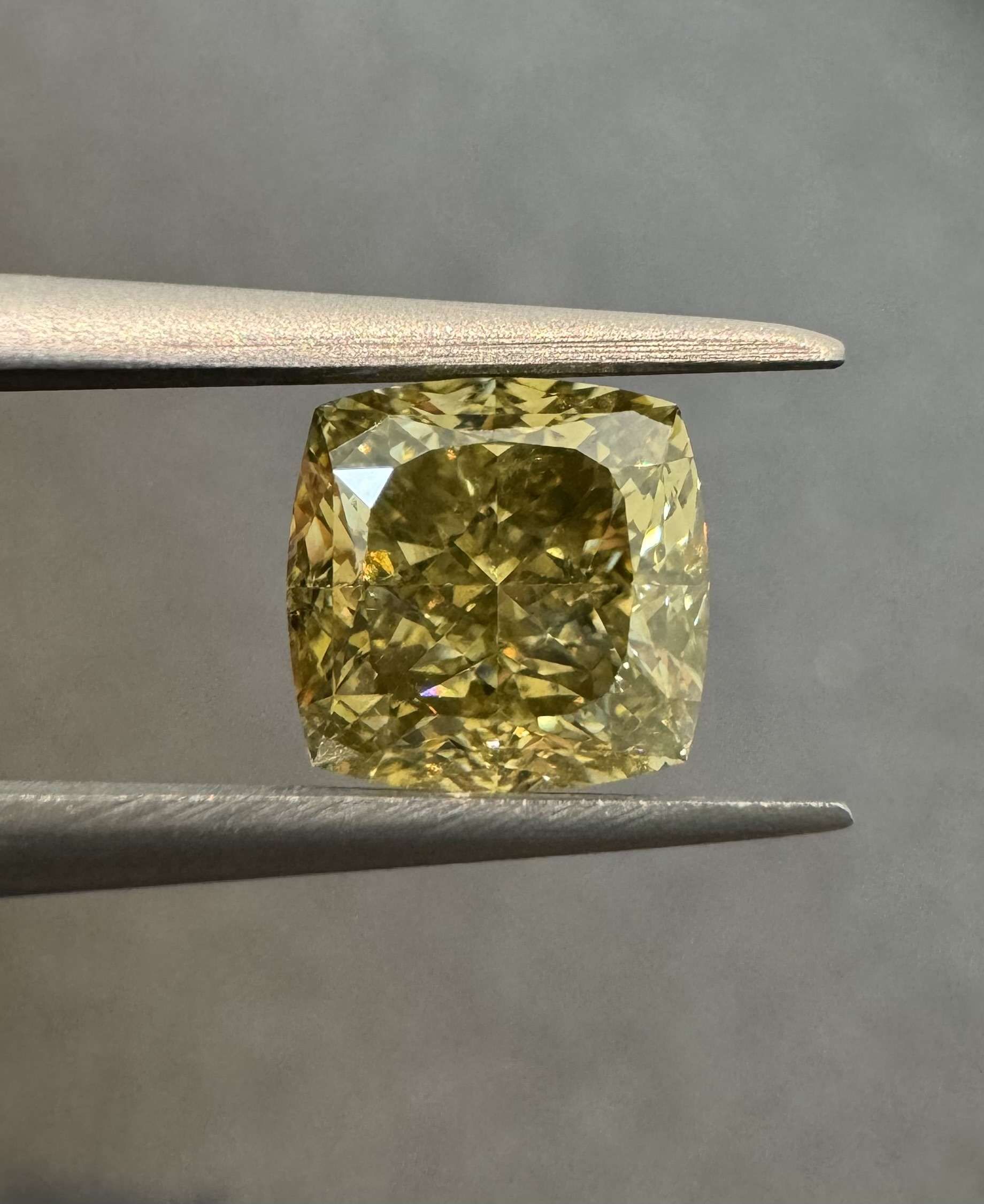 3.01ct  SI1 CUSHION