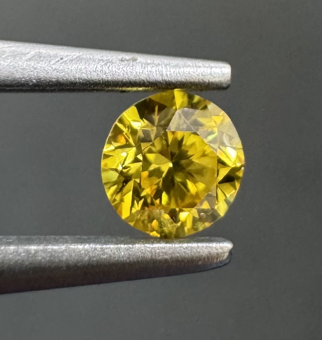 0.17ct  SI2 ROUND
