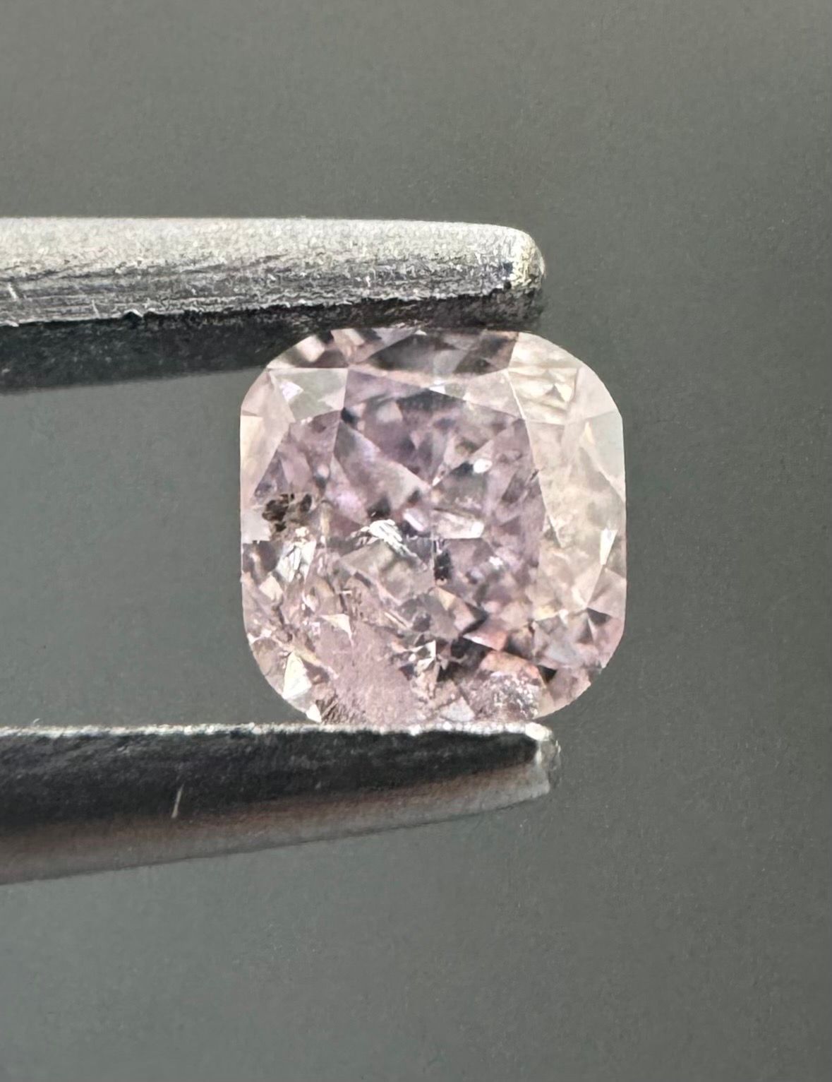 0.12ct  VS1 CUSHION