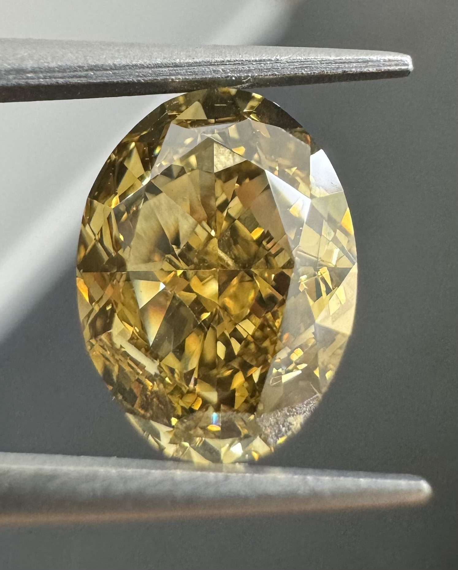 3.02ct  VS1 OVAL