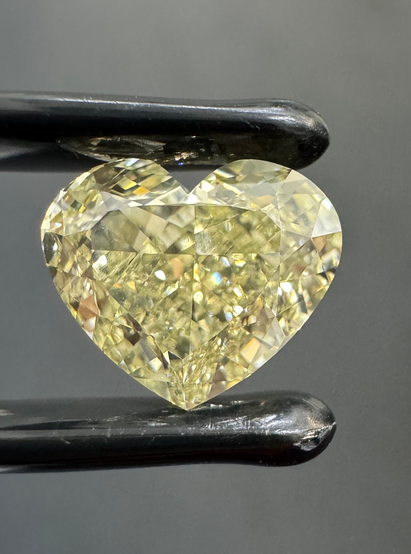 3.02 ct Looduslik Heart W-X VVS1