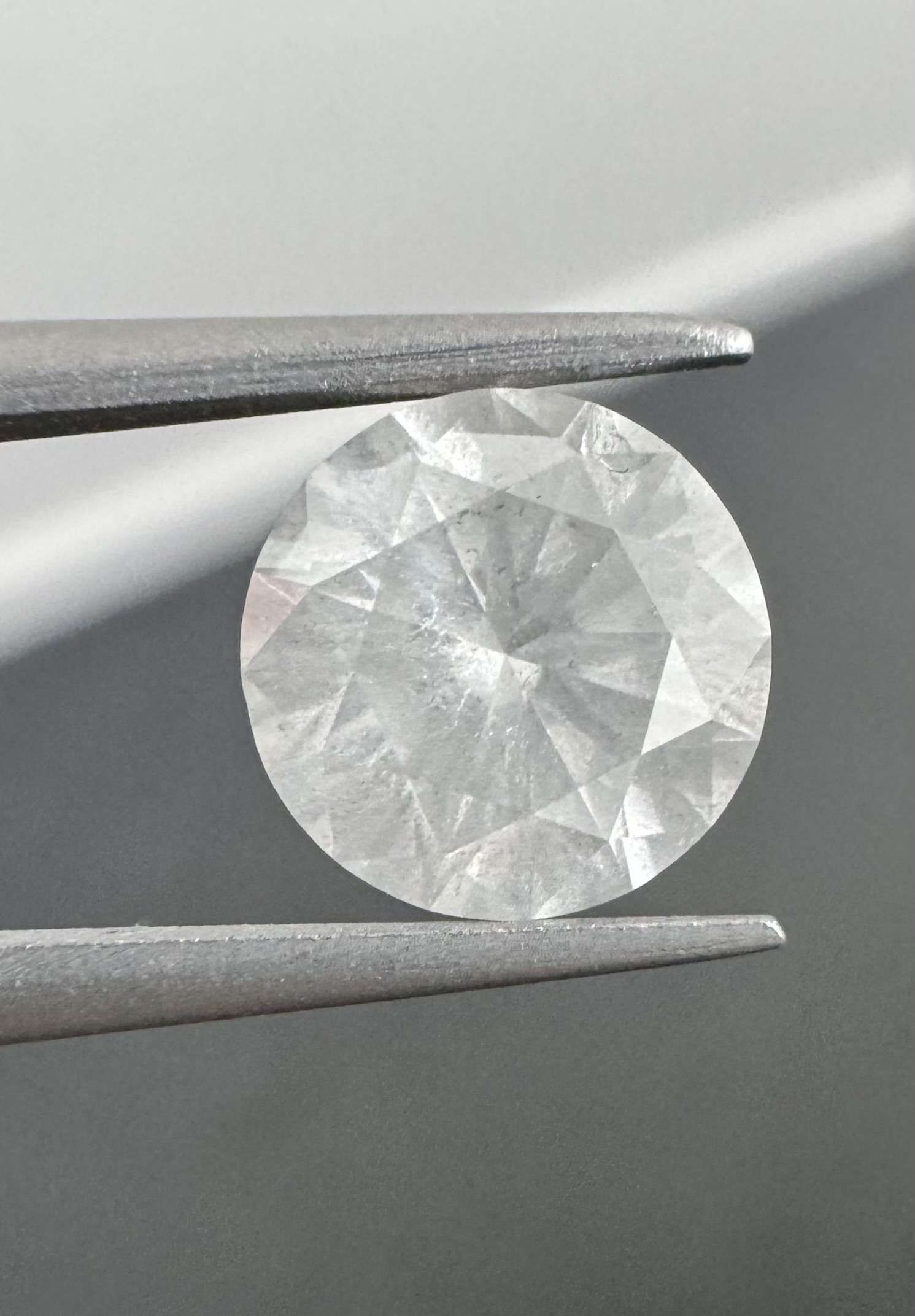 2.05ct   ROUND