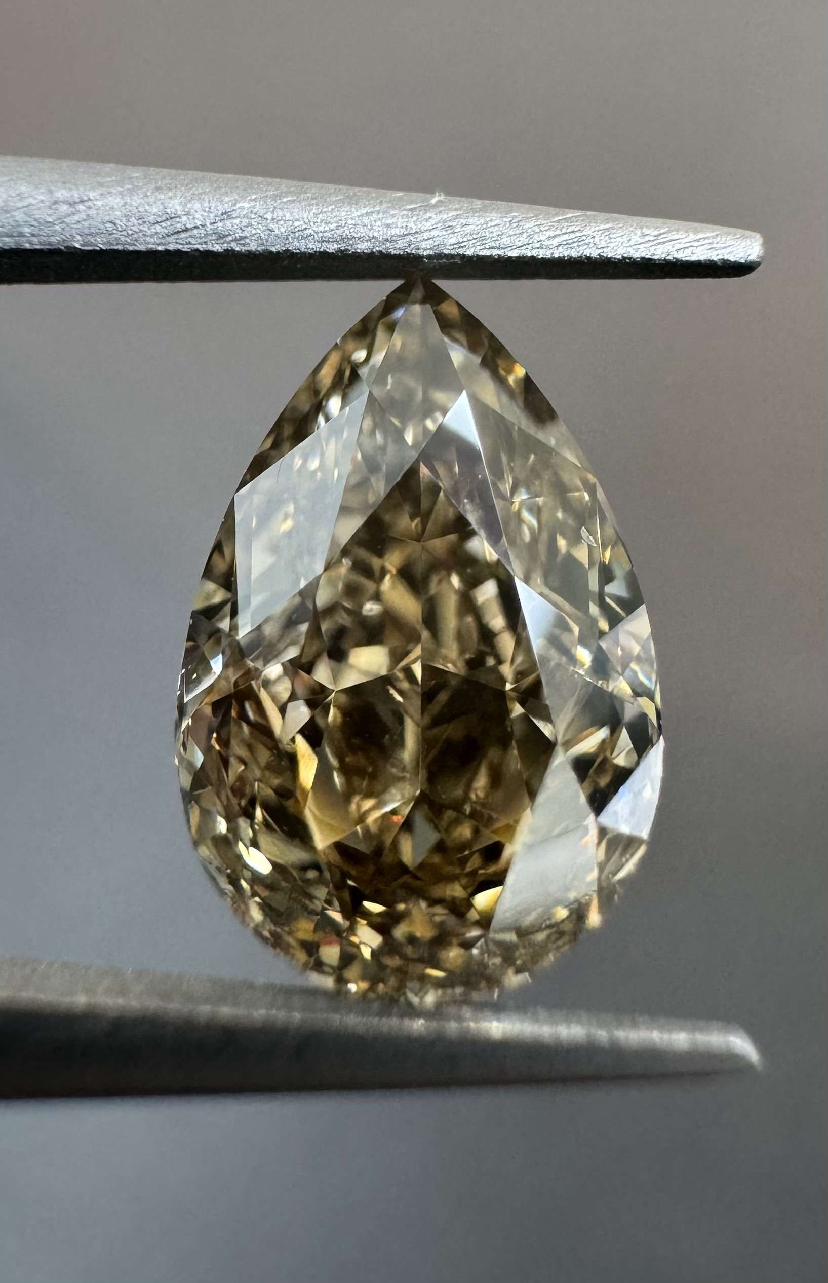 1.22ct  SI1 PEAR