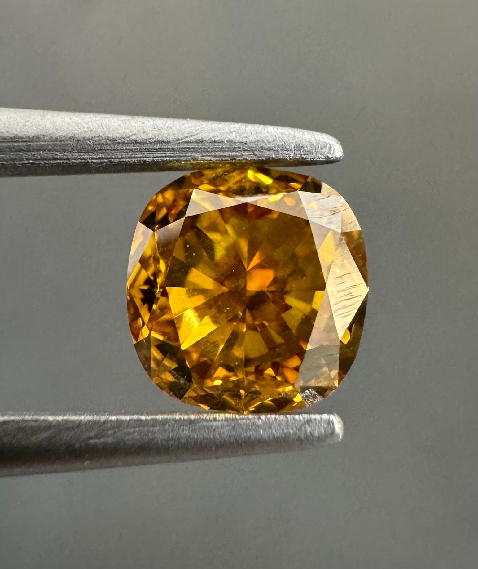 0.71ct  I1 CUSHION