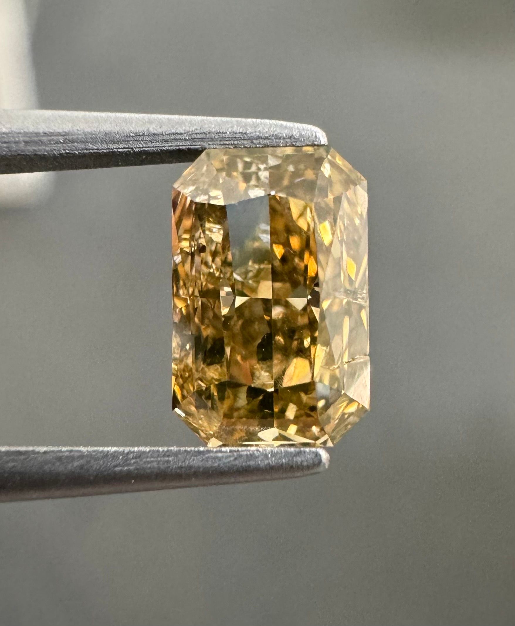 1.01ct  I2 RADIANT