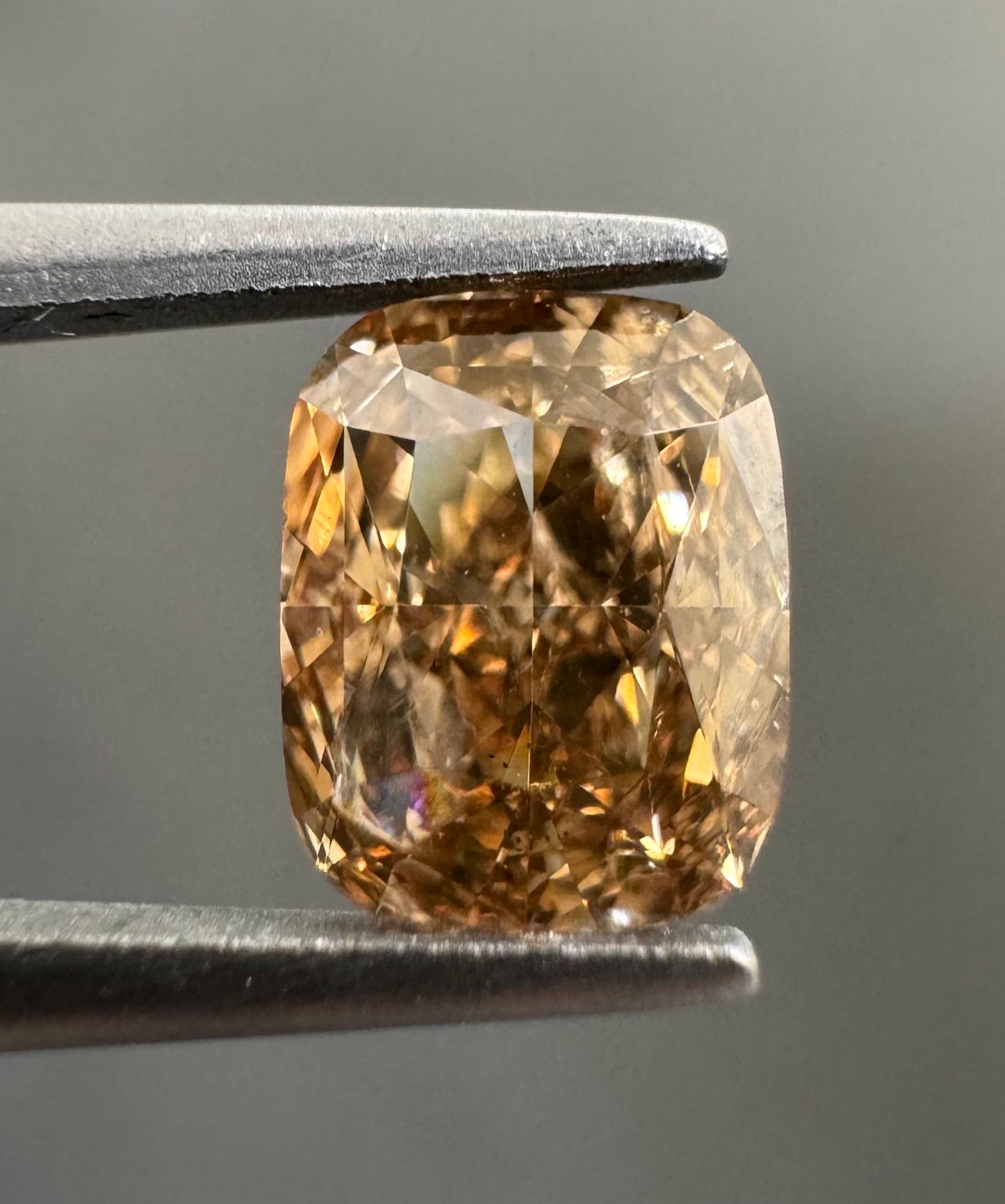 1.01ct  I2 CUSHION