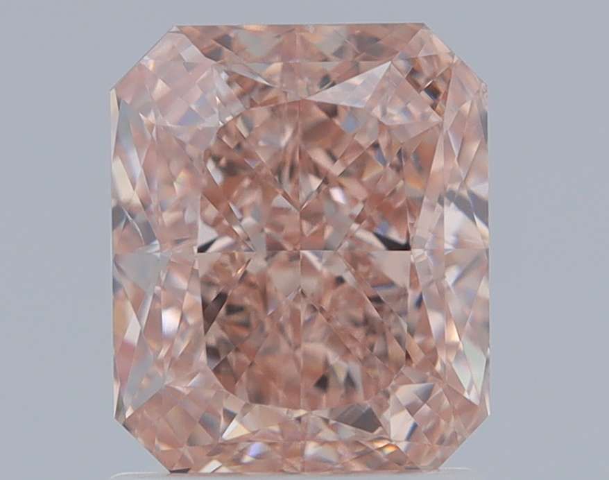 1.5 ct Přírodní Barevný Radiant VS1