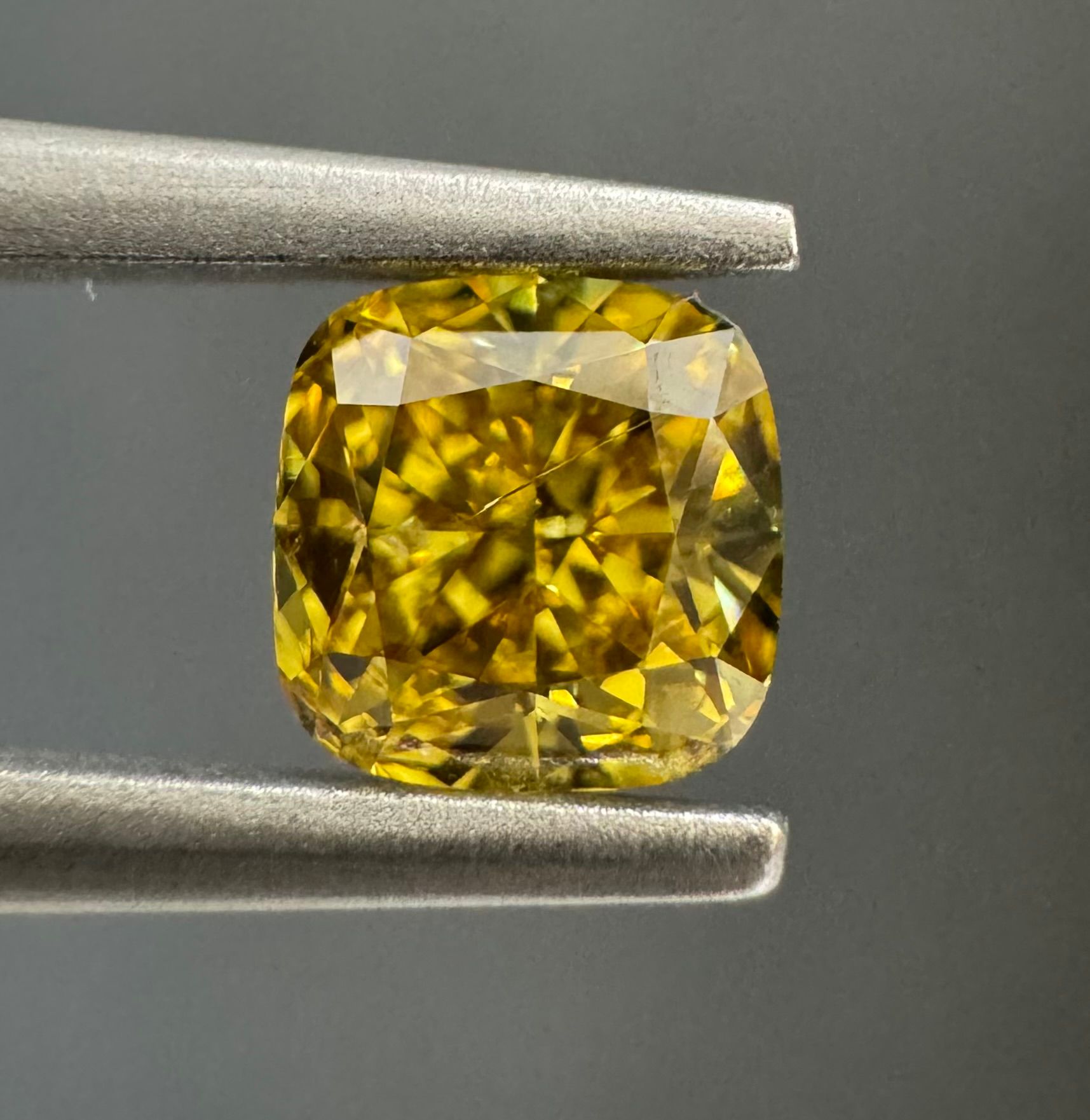 0.48ct  I1 CUSHION