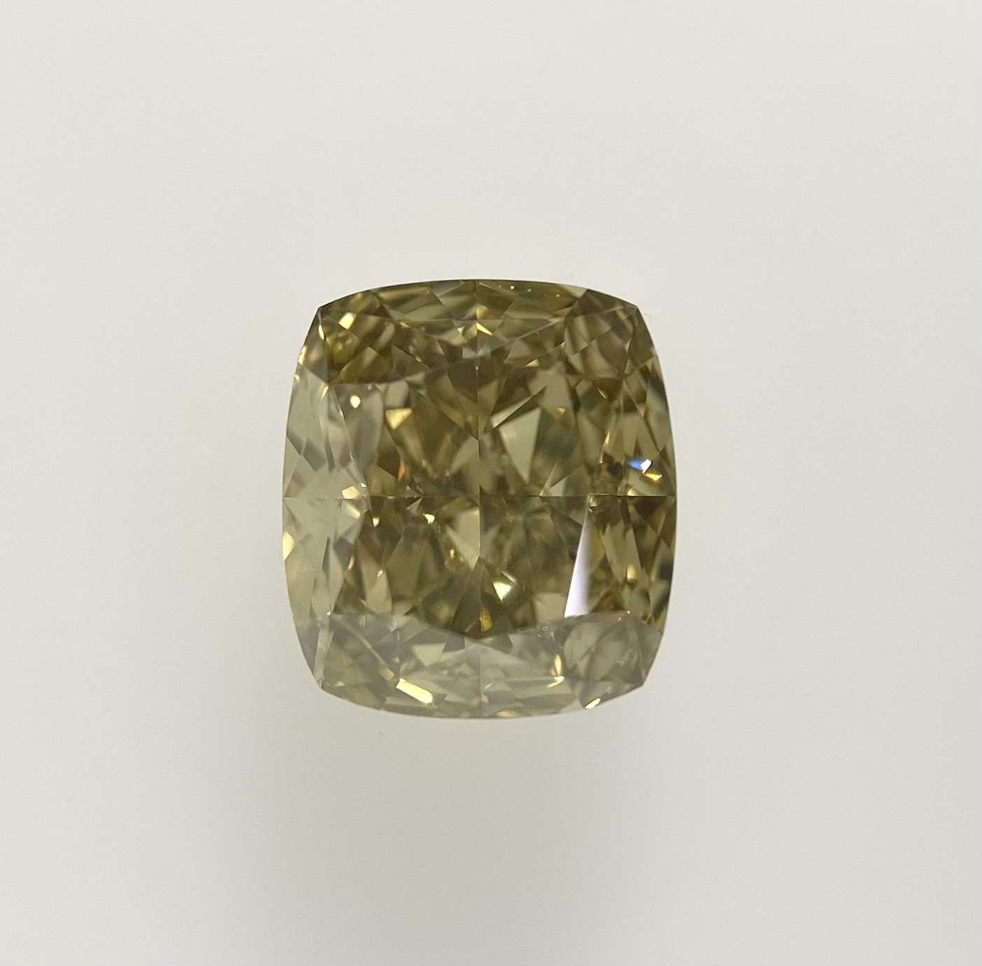 2.01ct  SI1 CUSHION