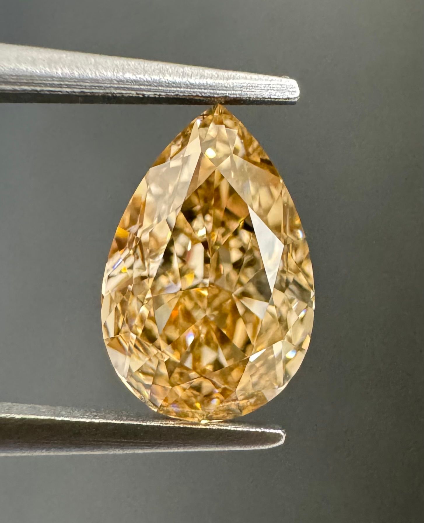 0.91ct  VS2 PEAR