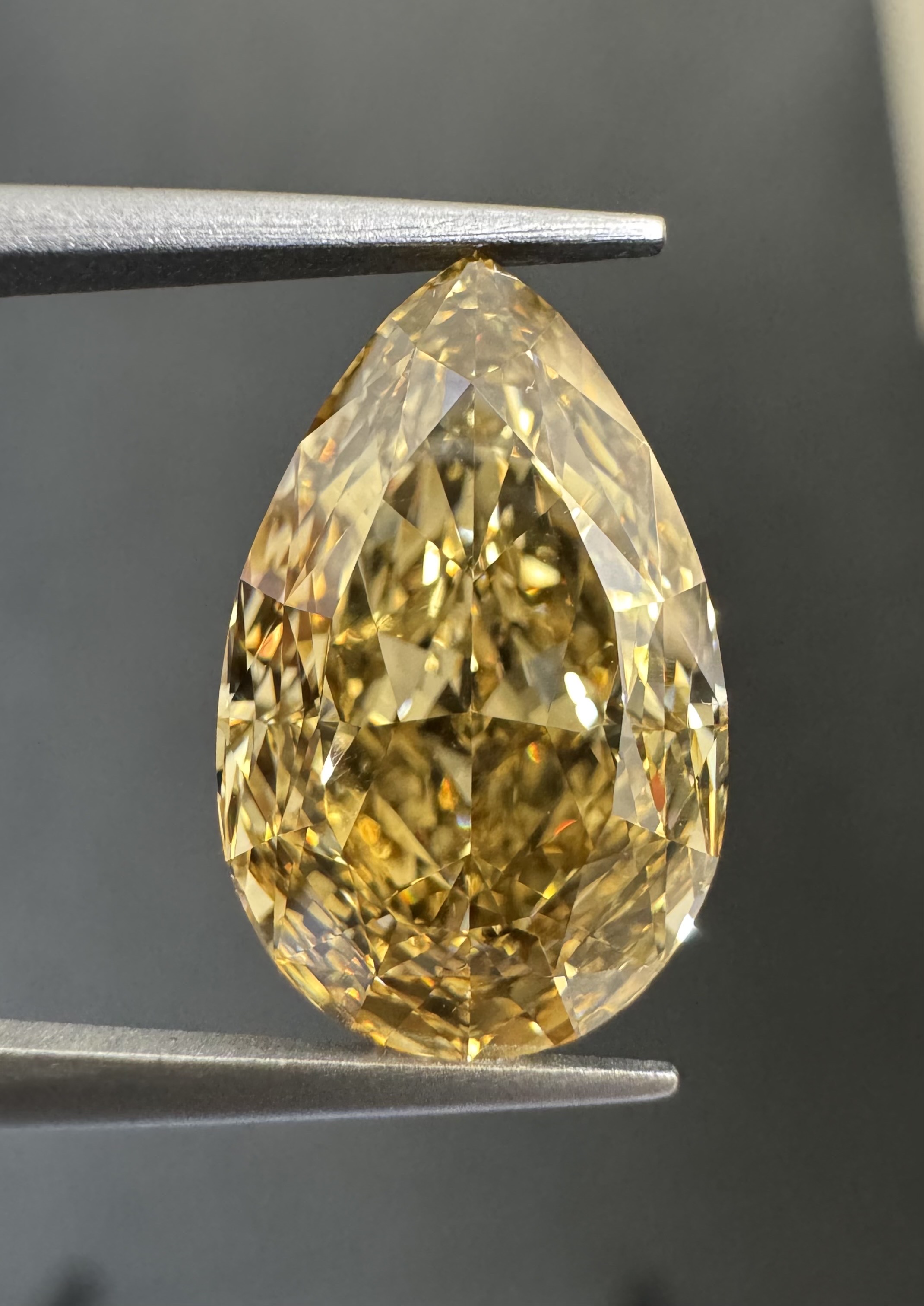 6.03ct  VS1 PEAR