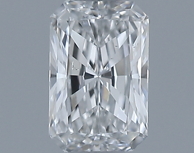 0.4 ct Natürlich Radiant E SI1