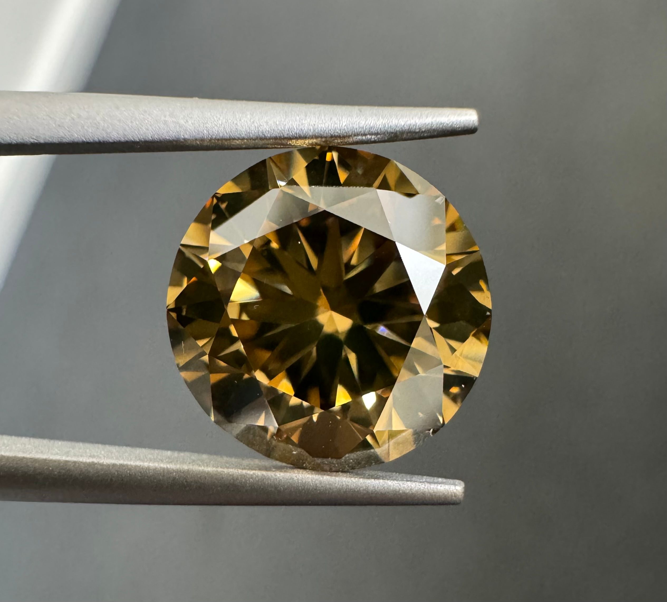 4.32ct  VS1 ROUND