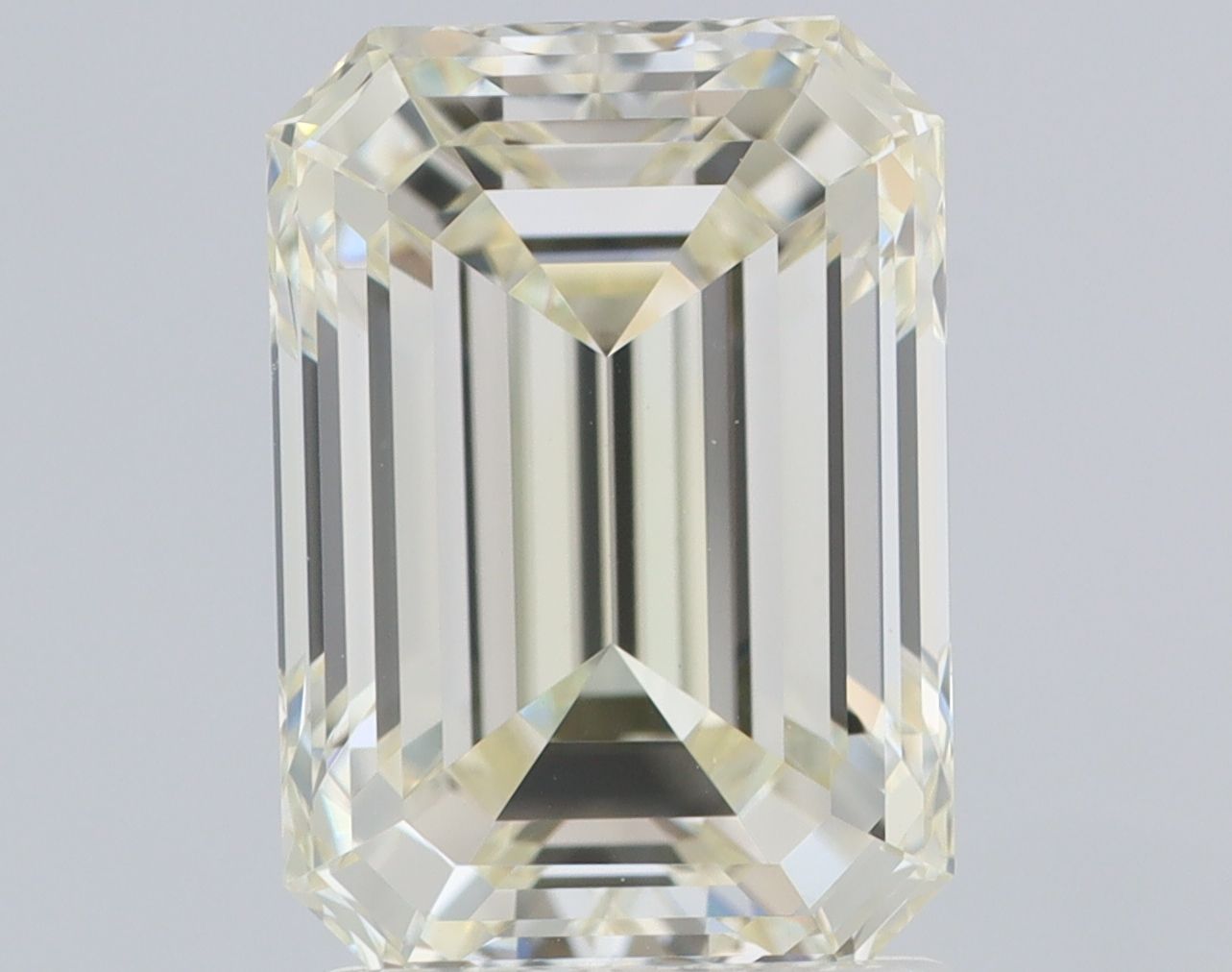 2.17ct M VVS2 EMERALD