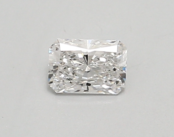 0.35 ct LabGrown Radiant E VS2