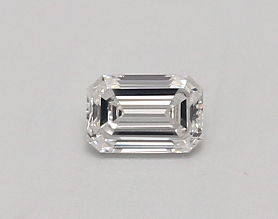 0.31ct E VS1 EMERALD