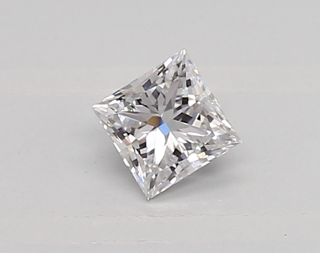 0.32 ct LabGrown Princess D VVS2