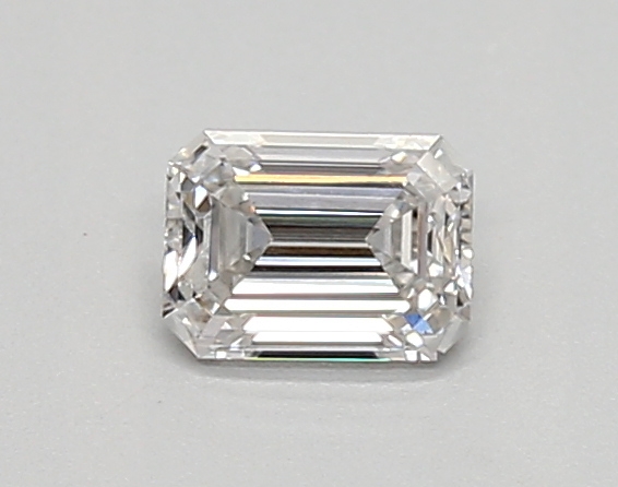0.32ct E VS1 EMERALD