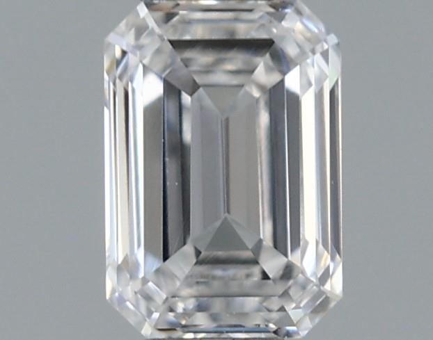 0.52 ct LabGrown Emerald E VVS2