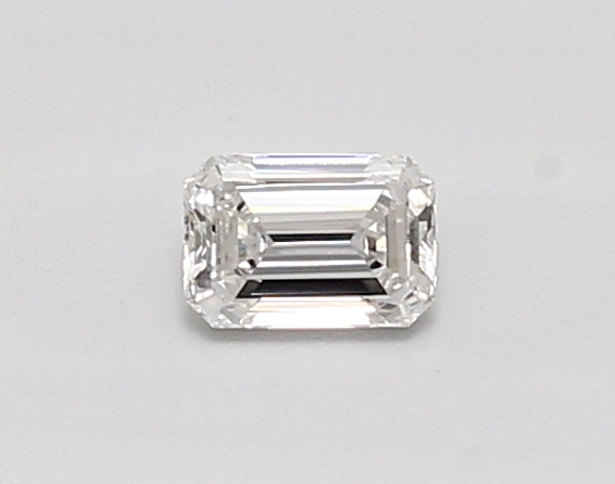 0.31 ct LabGrown Emerald E VVS2
