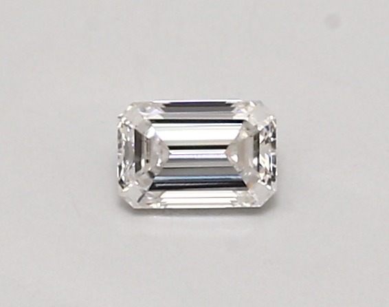 0.32ct E VS1 EMERALD