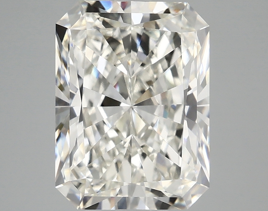 3.84 ct LabGrown Radiant H VVS2