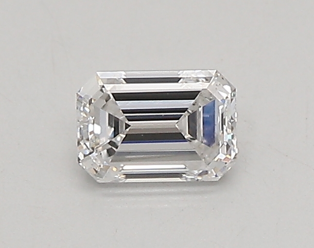 0.3 ct LabGrown Emerald E VS2