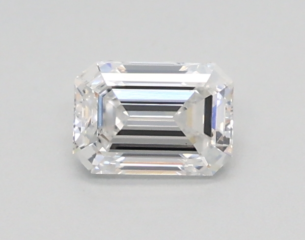 0.31 ct LabGrown Emerald E VVS2