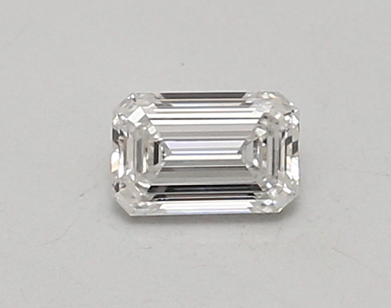 0.4 ct LabGrown Emerald E VVS1