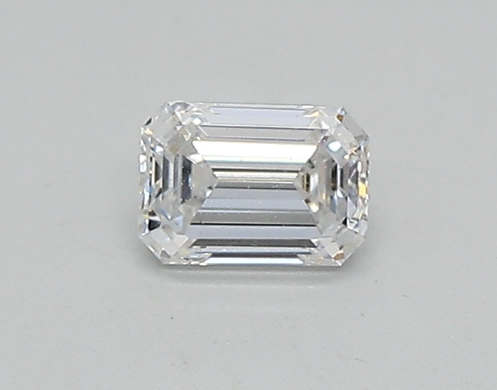 0.31 ct LabGrown Emerald E VS1