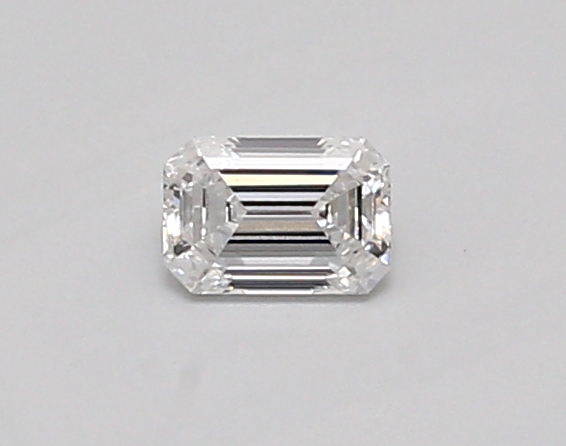 0.31 ct LabGrown Emerald D VS1