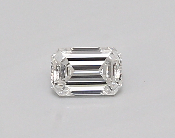 0.3 ct LabGrown Emerald E VS1