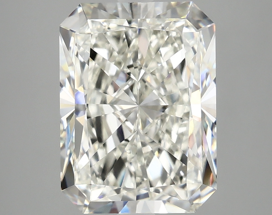 4.1 ct LabGrown Radiant I VVS2