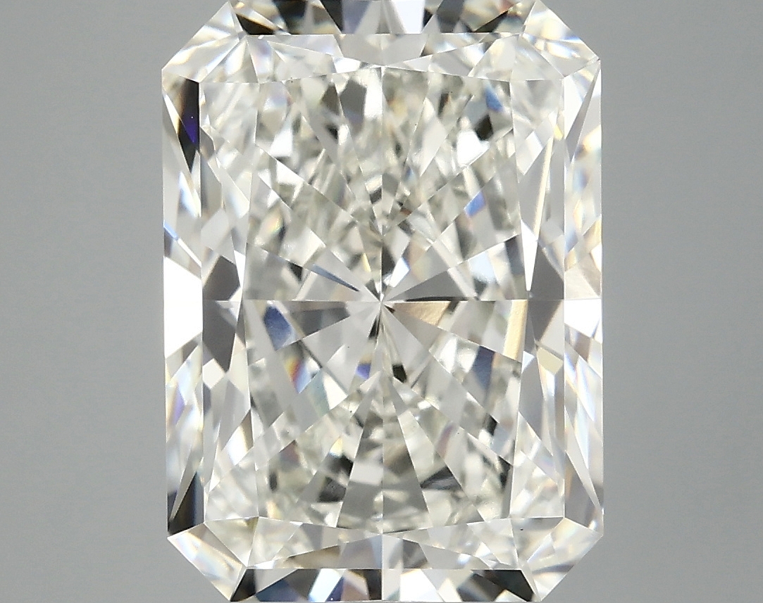5.89 ct LabGrown Radiant H VS1