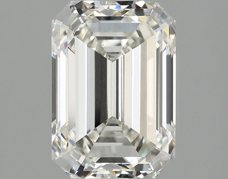 2.26 ct LabGrown Emerald H VVS2