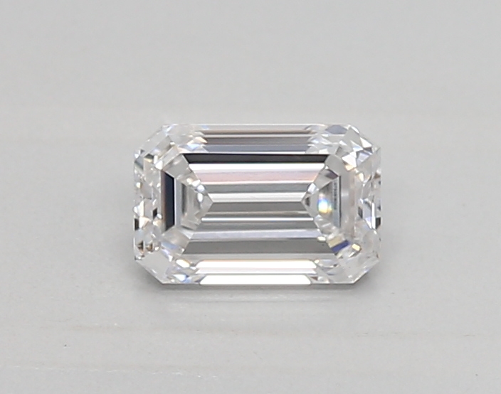 0.45 ct LabGrown Emerald D VS1